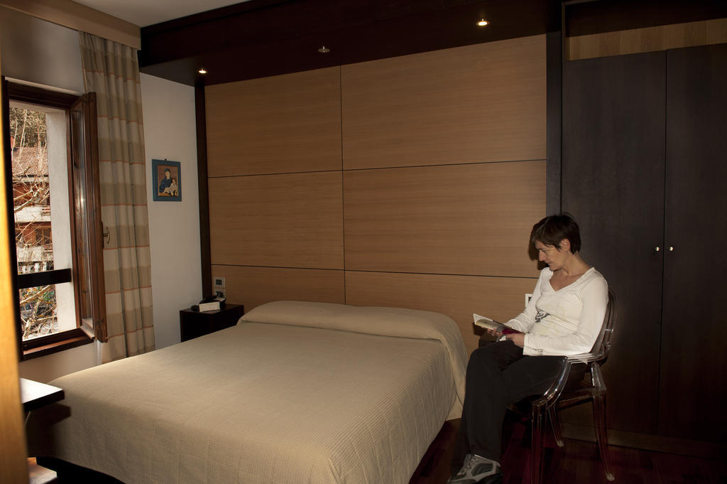Hotel Cursula Cascia Zimmer foto
